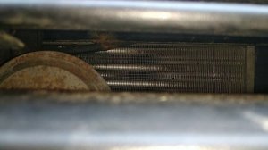 Как открыть капот на Лада приора отвёрткой, если сел аккумулятор