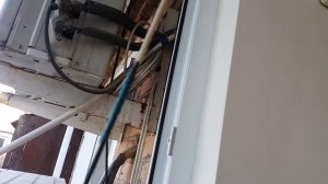 Чистим выводную трубку от кондиционера.