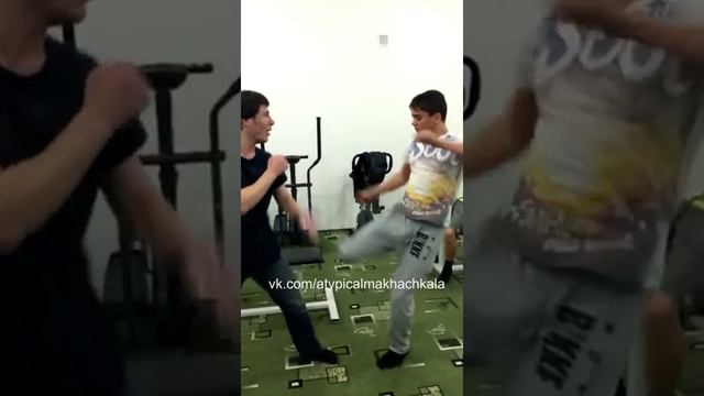 Нетипичная Махачкала 2017. Суета в зале смотреть онлайн