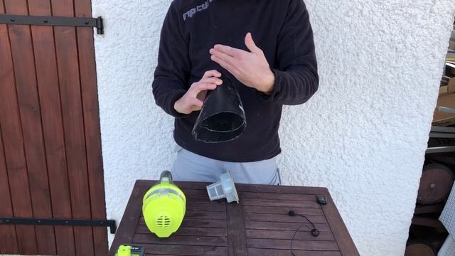 Aspirateur à Main RYOBI 18V ONE+ CHV182 смотреть онлайн