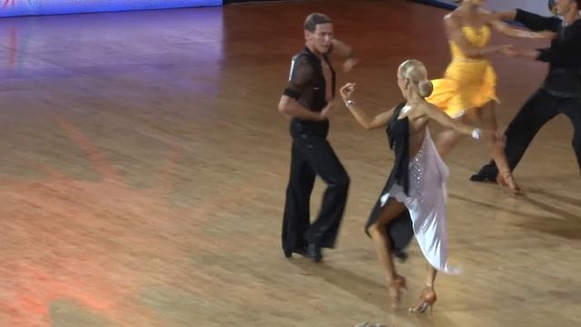Armen Tsaturian - Svetlana Gudyno, 1/2 Rumba смотреть онлайн