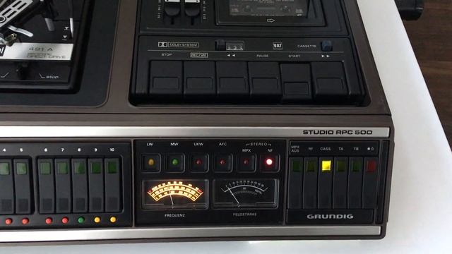 Grundig Studio RPC500 Super-HiFi - A short clip during restoration process смотреть онлайн