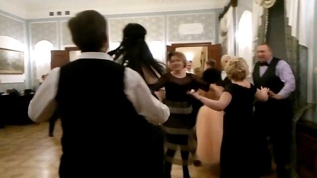 Вальс со сменой партнеров /часть1/ смотреть онлайн