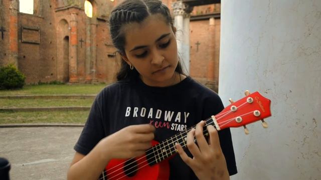 LAVA theme, kids’ ukelele cover смотреть онлайн