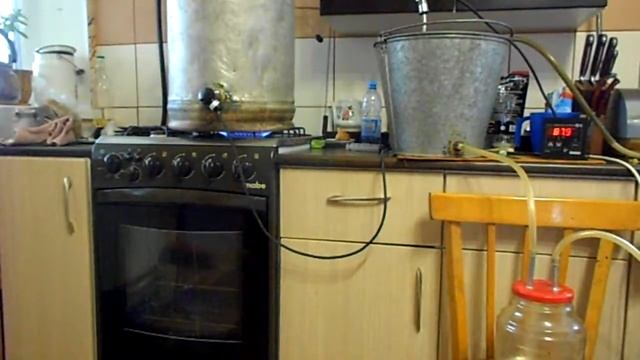 ? ? перегонка браги из пшеничной муки под вакуумом с помощью компрессором от холодильника смотреть онлайн