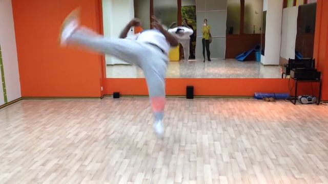 Капоэйра. Школа танцев на Профсоюзной смотреть онлайн