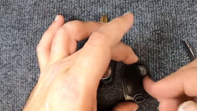 How to replace a 2014 Ford Taurus 5 Button Remote Head Key Battery смотреть онлайн