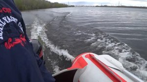Обкатка лодочного мотора  Hidea 9.9 (15 ).  Не мучайте моторы в бочках.  Река Самара.  Покатушки.