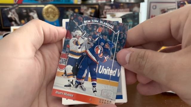 1993-94 Upper Deck NHL Hockey Cards Pack Break - Wayne Gretzky Inserts! смотреть онлайн
