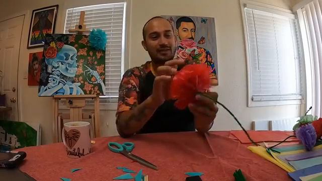 Tissue Paper Flowers and history / Flores de Papel con la historia смотреть онлайн