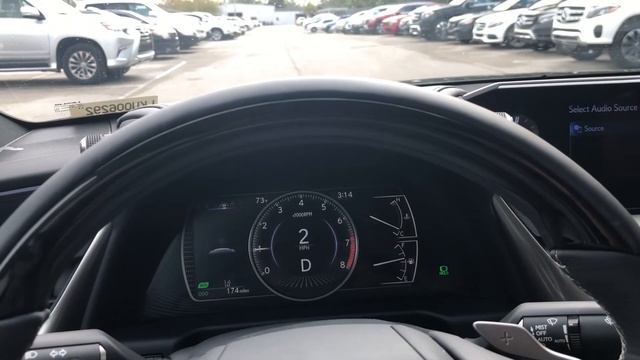Learn How To Use The Brake Hold Function In A Lexus ES350 смотреть онлайн