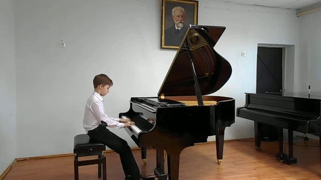 Никулин Артём, М. Парцхаладзе "Вальс" op. 83, № 3 смотреть онлайн