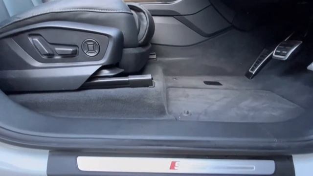 Redline: Audi Q7 3.0 TDI V6 50 Black Edition Tiptronic quattro (s/s) 5dr - BD69 OFE смотреть онлайн