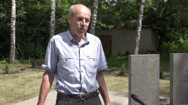 Казинцы высадили 30 туй.