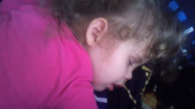 Девочка храпит! Жесть!