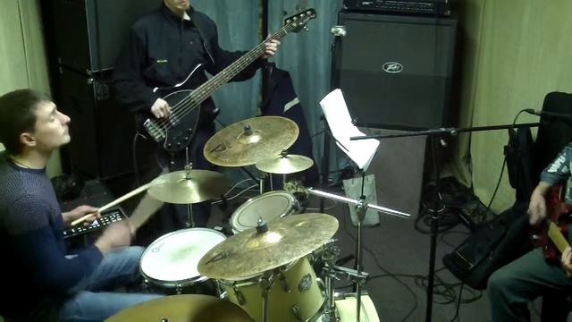 Виталик Мясников.Живая музыка.Репетиции в студии "РИФ." смотреть онлайн