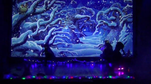 Яркие моменты с показа музыкального спектакля "Приключение под Новый год" смотреть онлайн