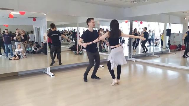 EAZF2019 - Сергей Зорин и Светлана Барсукова - Zouk Demo (суббота) смотреть онлайн