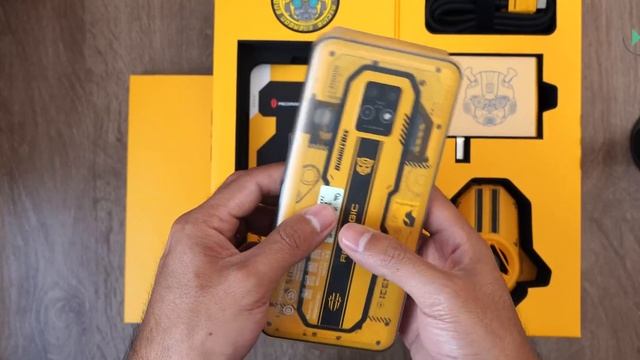 RedMagic 7s Pro BumbleBee Edition | Unboxing смотреть онлайн