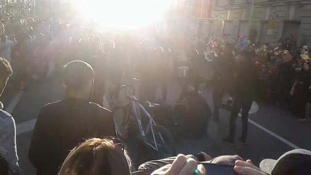 Они круто играют на барабанах смотреть онлайн