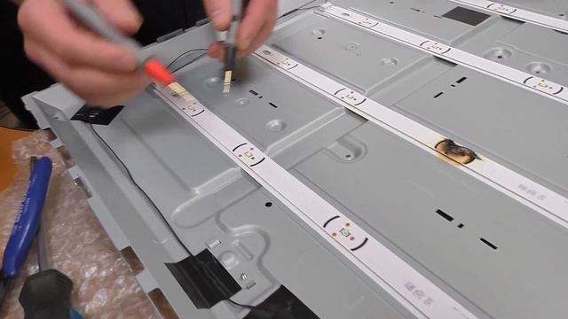 Телевизор выключился, пошел дым и запахло горелым! смотреть онлайн