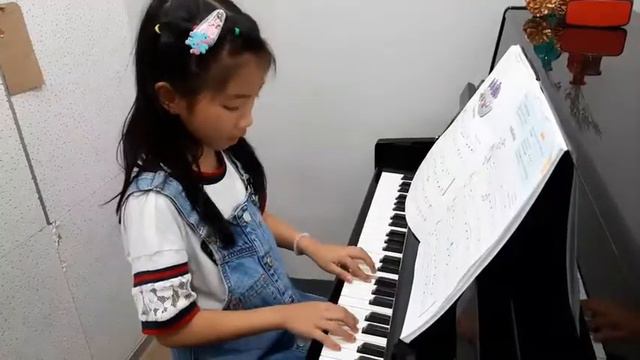 เอลี่ Piano Book C - Andantino w/Metronome 70 + Dynamic смотреть онлайн