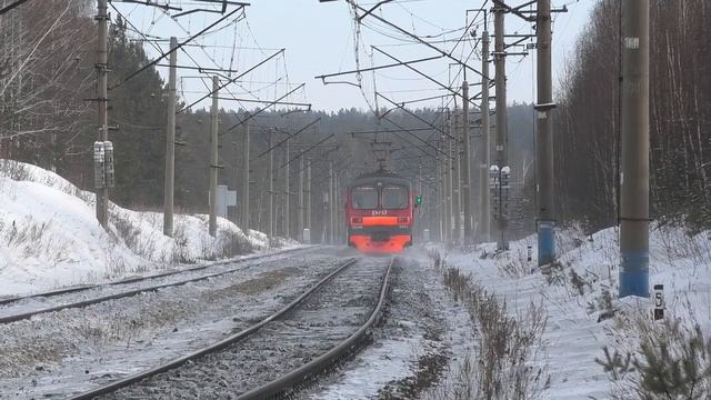 "Наоборот". ЭД4М-0093 сообщением Екатеринбург-Пасс. — Нижняя смотреть онлайн