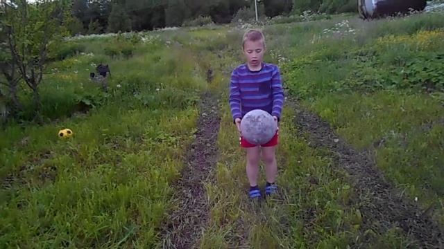 КАК ПРАВИЛЬНО ЧЕКАНИТЬ МЯЧ? | КАК РОНАЛДУ смотреть онлайн