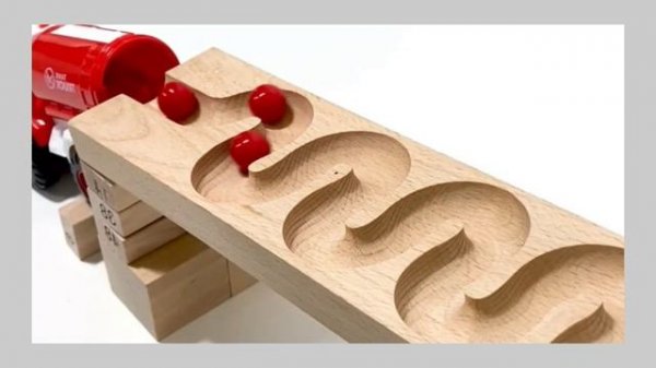 Разноцветные шарики / Машинки / Игра