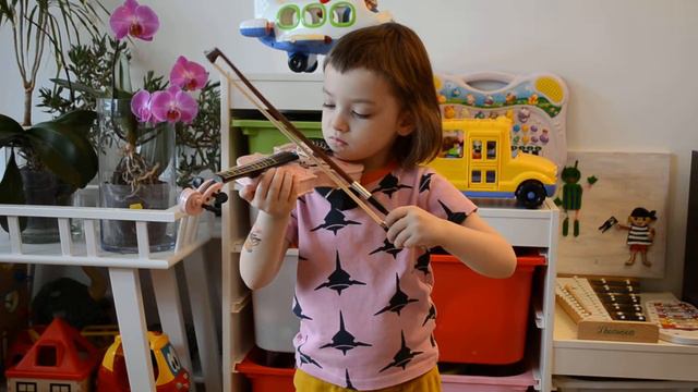 Blues on 1/16 left-handed violin open strings смотреть онлайн