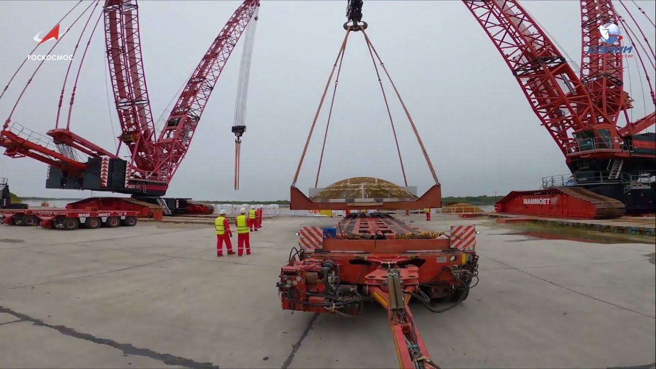 Выгрузка комплектующих для ракеты "Ангара" на причале Амурского ГПЗ смотреть онлайн