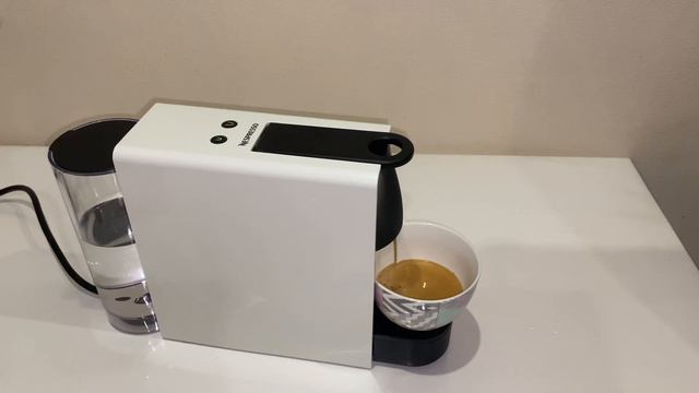 Капсульная кофемашина Nespresso Essenza Mini C30 White обзор смотреть онлайн