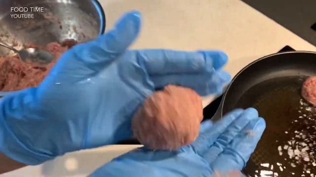 Секрет идеальных КОТЛЕТ. Домашние котлеты из мясного фарша. Наконец-то я нашла супер рецепт котлет смотреть онлайн