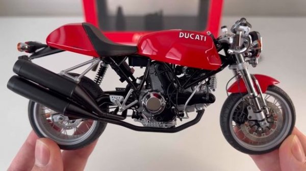 Unboxing Ducati Sport 1000 1:12 Diecast Motorcycle by AUTOart Models