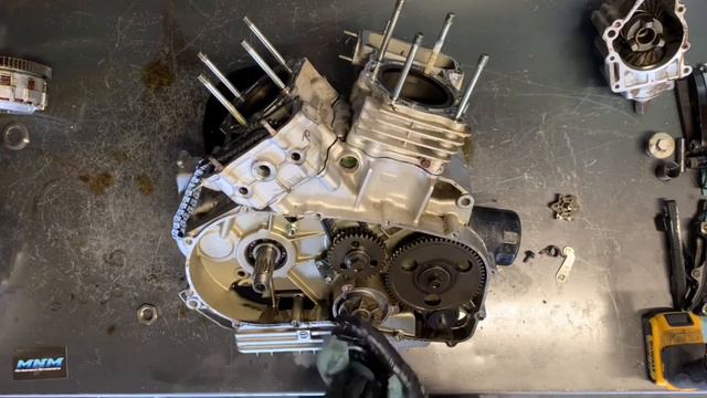 Kawasaki Vulcan 750 VN750 - How to Remove Complete Clutch Plate Basket - Rebuild смотреть онлайн