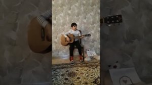 de ce plâng chitarele