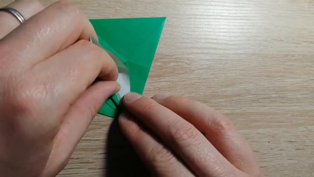 TUTORIEL Origami - Jeune grenouille de John Montroll (Froglet) смотреть онлайн