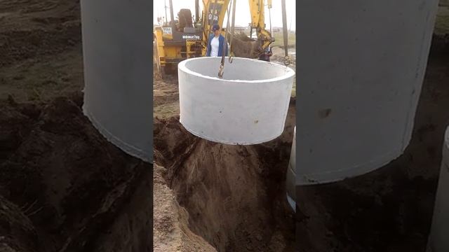 Переливной септик в песчаных грунтах. Глубоко заложенный выход канализационной из дома. смотреть онлайн