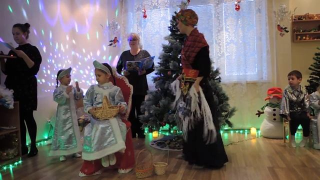 Новогодний утренник в садике "5 звездочек" - 1 часть смотреть онлайн