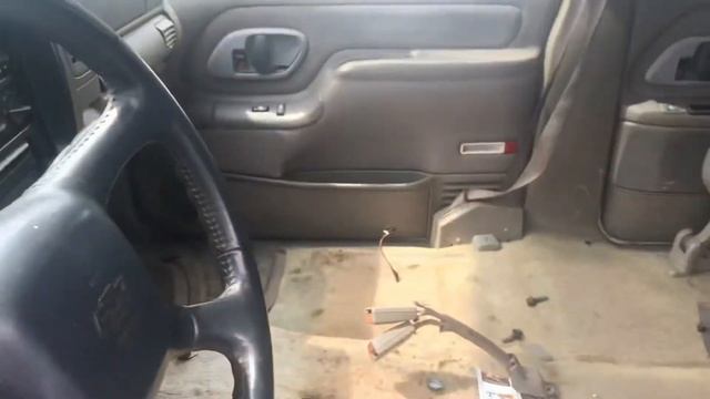 1999 Chevy Tahoe Suburban Restoration смотреть онлайн