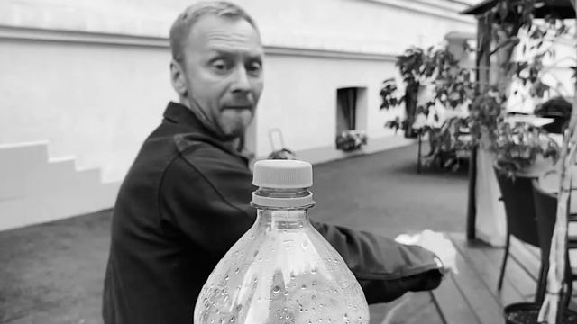 Bottle Cap Challenge / крышечки добра смотреть онлайн