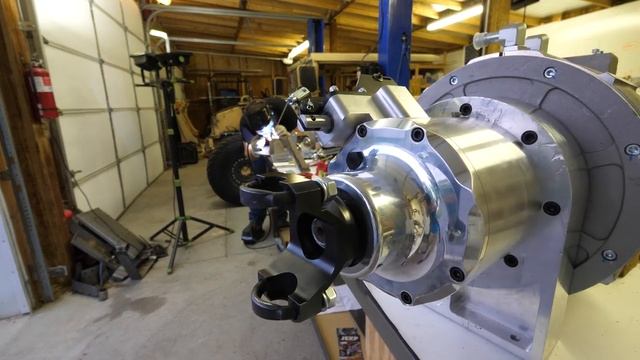 Mounting my Electric Hummer Motor - WITH LASERS! смотреть онлайн