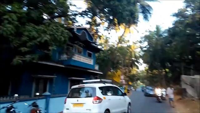 ПРОГУЛКА ПО ДОРОГЕ ПОСЕЛКА МОРДЖИМ В СЕВЕРНОМ ГОА.ИНДИЯ смотреть онлайн