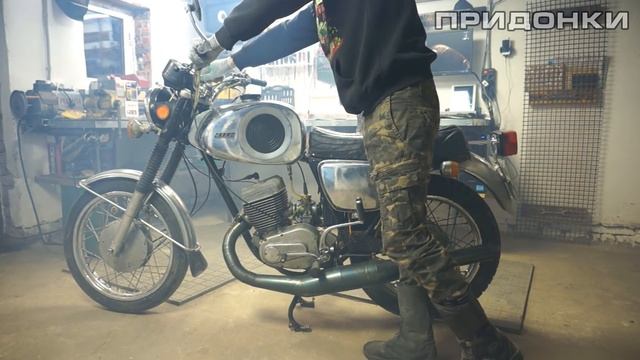 Замер компрессии на мотоцикле ИЖ Планета Спорт смотреть онлайн