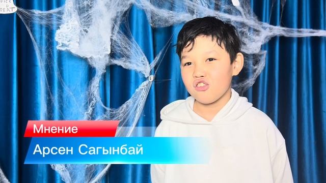 Ученики младшей группы учатся готовить репортаж и у них это хорошо получается. Тема: Хэллоуин