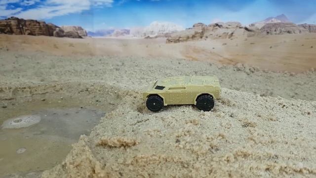 Машинки проезжают через озеро с помощью секретного оружия смотреть онлайн