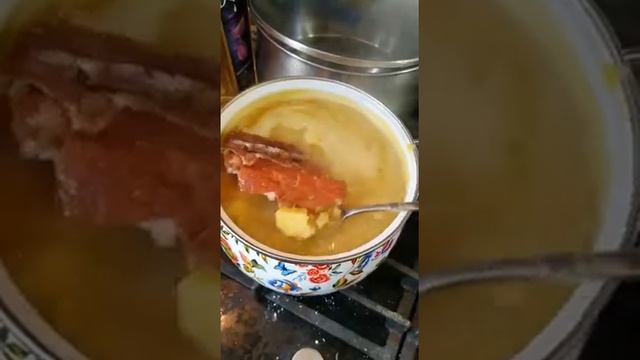 Гороховый суп с копченостями смотреть онлайн