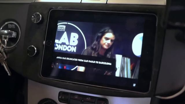iPad mini als Autoradio im VW Passat 3C / iPad mini car integration смотреть онлайн