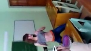 ремнём отшлёпала