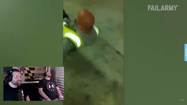 Construction Worker Reacts To "Hilarious Construction Fails - Buildings Gone Wrong" @failarmy смотреть онлайн